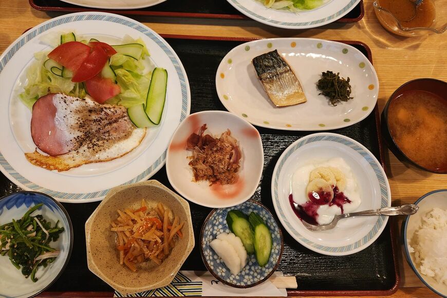 中止にホッとし、ゆっくり食べられた朝食（写真：筆者提供）
