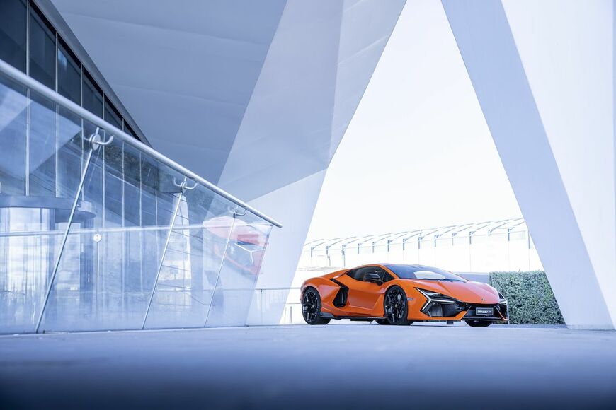 （写真：Automobili Lamborghini）