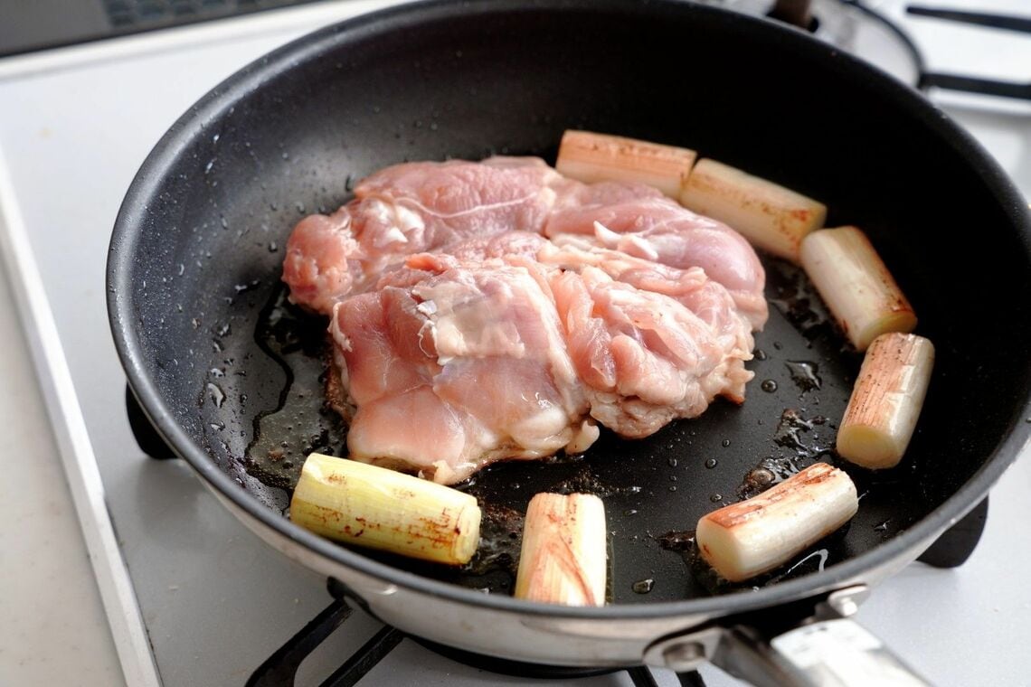 焼き上がった鶏肉