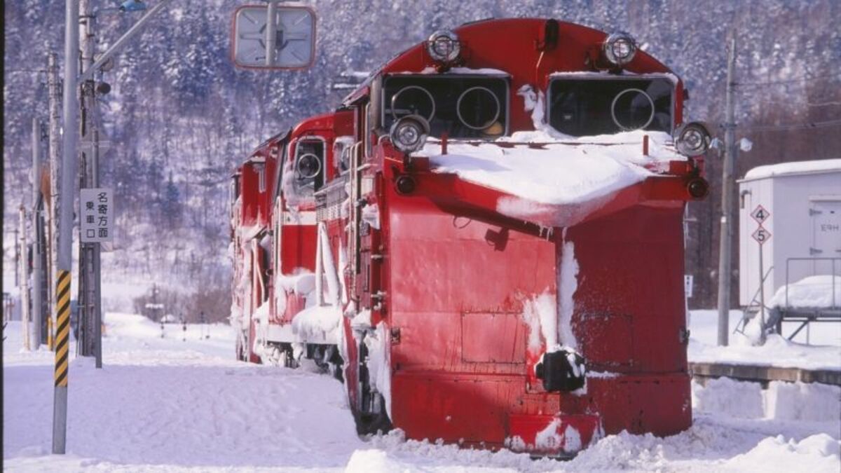 SL時代から新幹線まで｢雪と闘う鉄道｣の記憶 除雪車の豪快な活躍や｢防雪林｣が守る線路 | ローカル線･公共交通 | 東洋経済オンライン