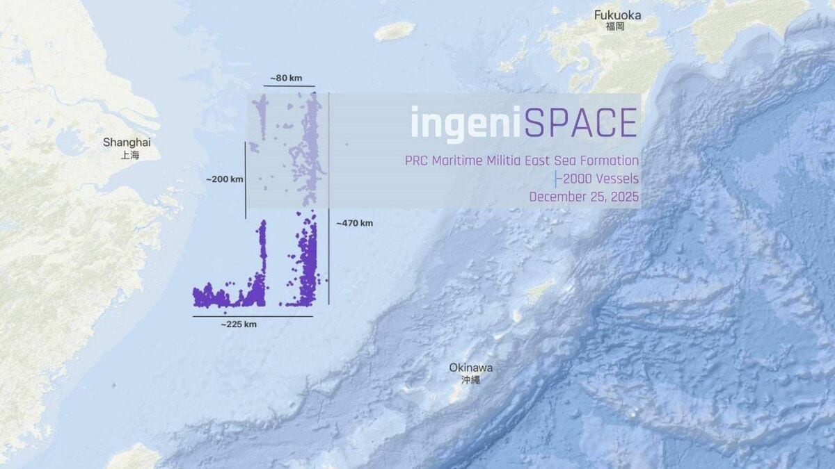 中国が東シナ海に漁船2000隻を動員して470kmのU字線を形成していた