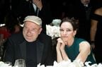 ガラディナーに出席したピーター・リンドバーグとユマ・サーマン。