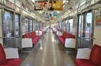 赤いシートにリニューアルした車両もある