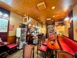レトロ感満載の赤茄子（とまと）の店内（筆者撮影）