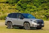 スバルの新型「フォレスター Premium S:HEV EX」（写真：SUBARU）
