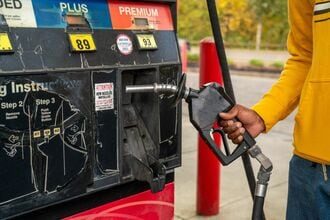 中東情勢緊迫化､原油価格は1バレル110ドル突破