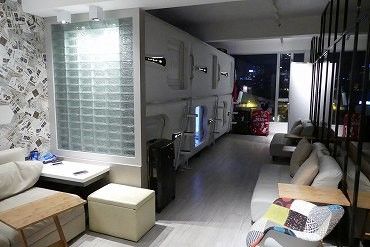 土地の少ない香港でもカプセル式の宿泊施設が増えた