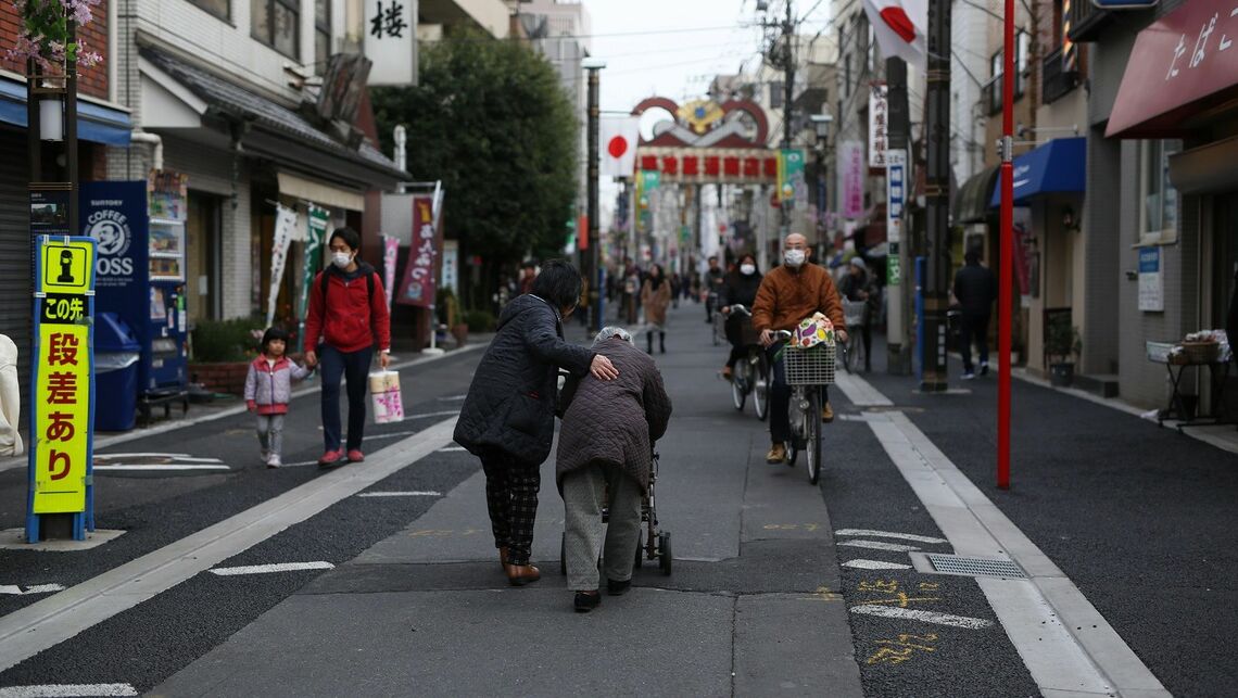 身体機能はゆるゆるとではなく、ある時期（段階）でガクッと落ちていく（写真：今井康一撮影）  