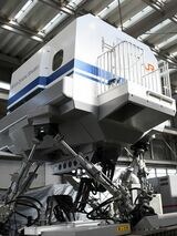 車両運動総合シミュレータは、車体のあらゆる振動を忠実に再現することができ、乗り心地改善に役立てられている（記者撮影）