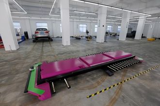 「あなたに代わって駐車します」、中国企業が新型ロボット開発