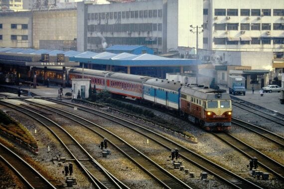 上海 東風4D 客車列車