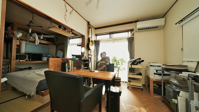 29歳のライフ&アートが詰まった｢6畳の秘密基地｣ 小さな部屋から