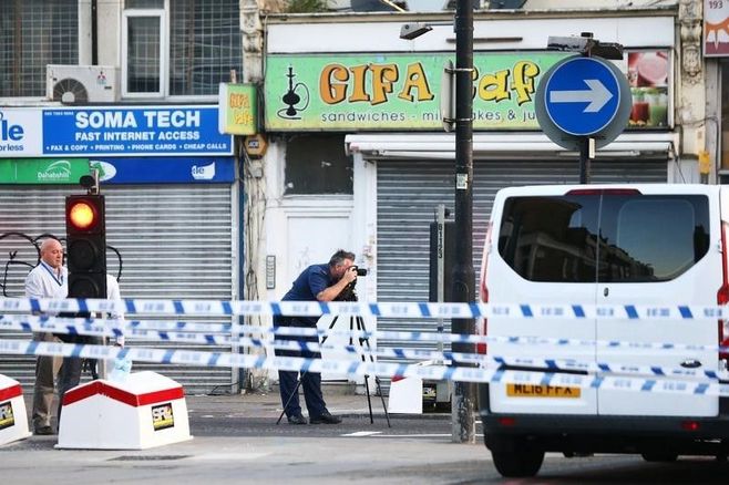 ロンドンで車がイスラム教徒に衝突､1人死亡