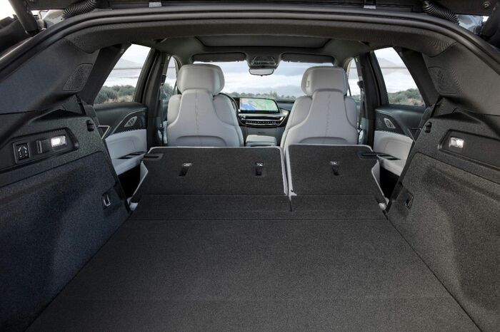キャデラック初のEV「LYRIQ（リリック）」