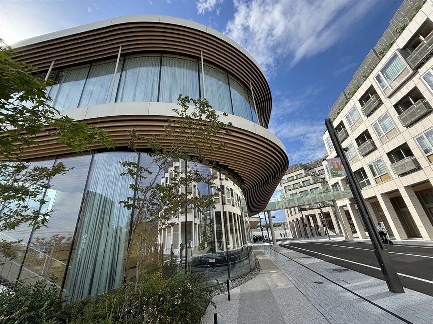 どこにでもあるニュータウンといった雰囲気で「裾野市の一部」であることを感じさせる（写真：桃田健史）