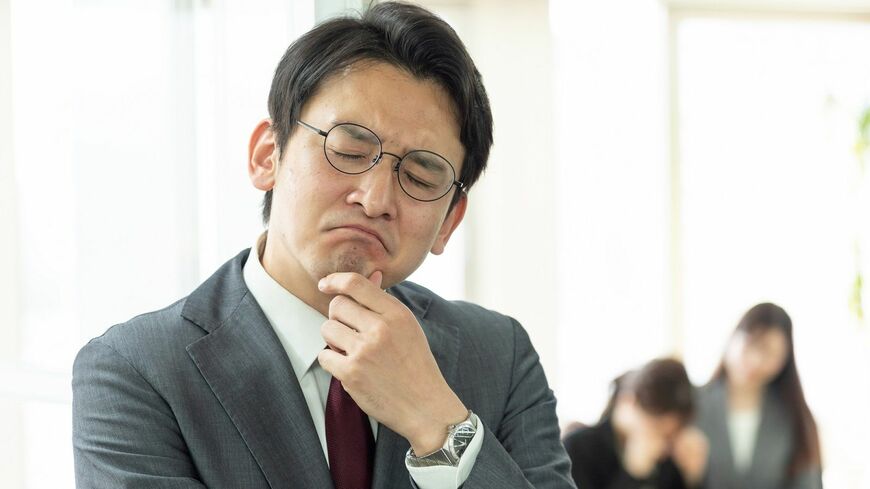 目の前の仕事に追われてばかり。企業が成長するために必要な思考力とは（写真： Taka ／PIXTA）