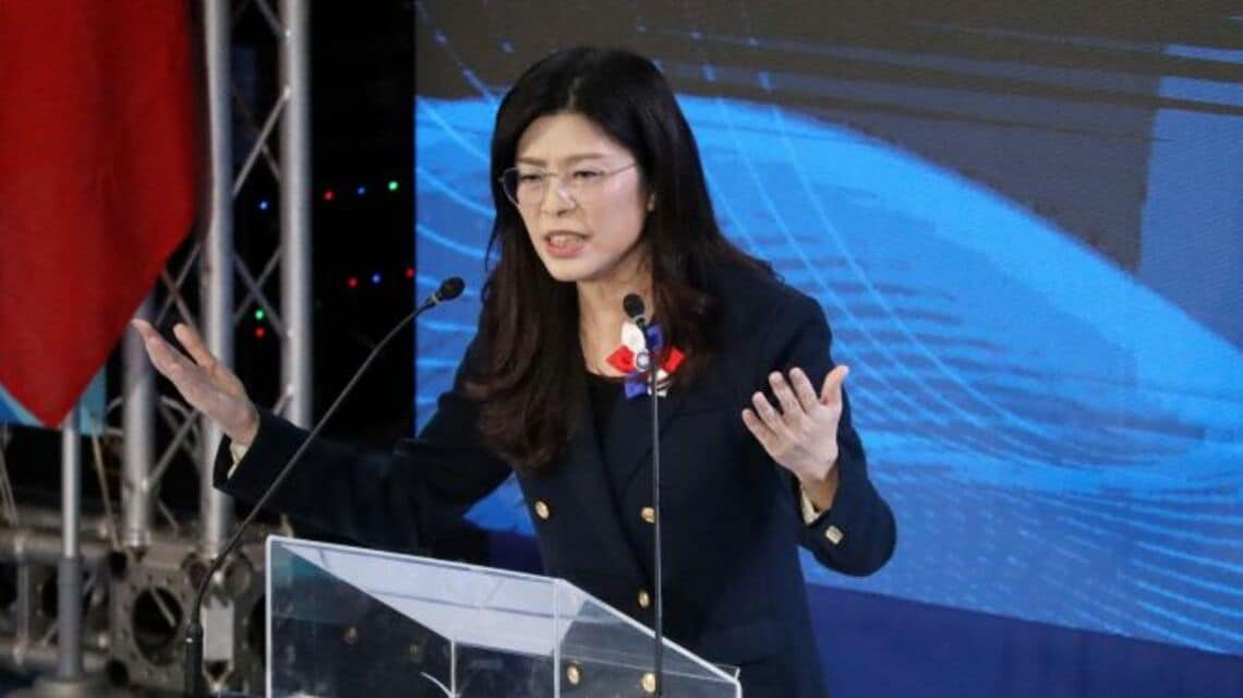 国民党の鄭麗文主席