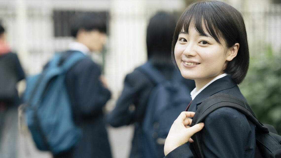 笑顔の女子学生
