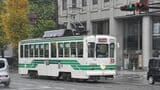 バス・鉄道5社に続いて全国交通系ICカードの取り扱い終了方針を示した熊本市電（記者撮影）