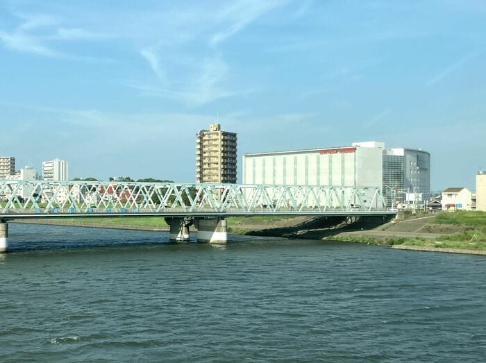 創業の地に建つ山崎製パン総合クリエ イションセンター