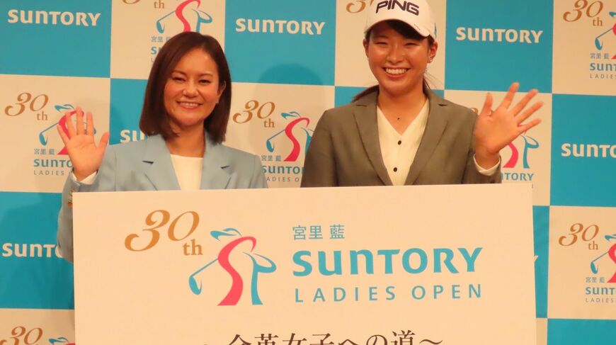 所属契約に宮里藍と登場した渋野日向子（筆者撮影）