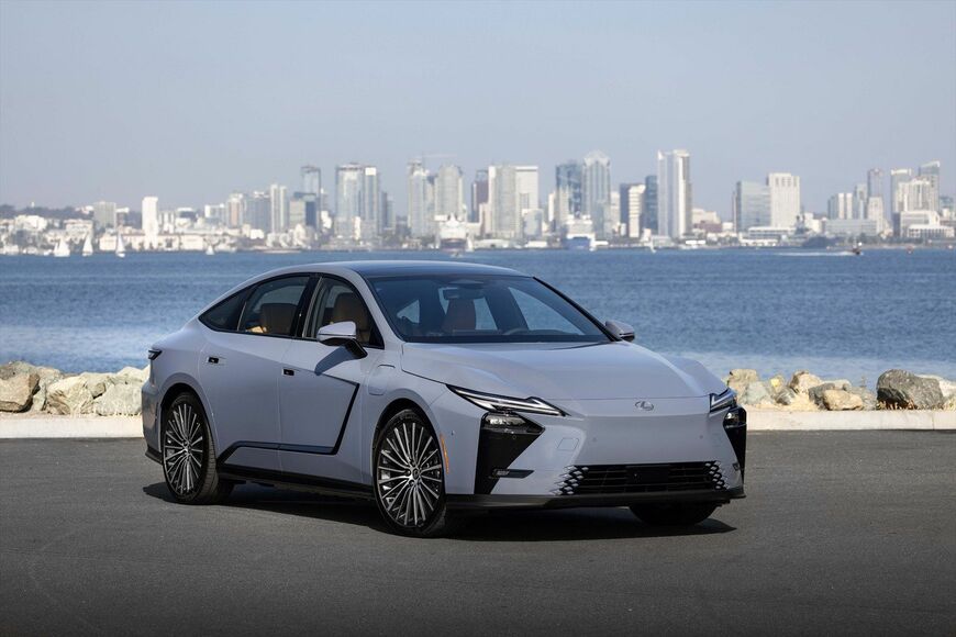 レクサス ES350e Luxury Executive（写真：LEXUS）