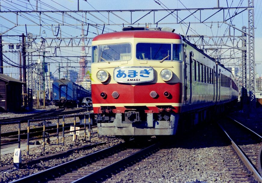 157系で運転されていた特急「あまぎ」（撮影：南正時）