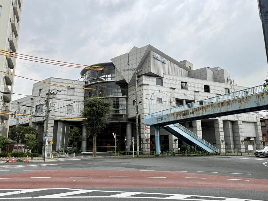 滝野川会館にはホールや図書館がある（写真：筆者撮影）