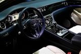 ベントレーの3代目「コンチネンタルGT」（写真：三木 宏章）