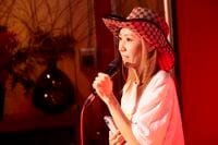 元オリコン1位歌手shela、≪22年ぶり奇跡の復活≫が示す、幸福な「推し活」と「推され活」の極意