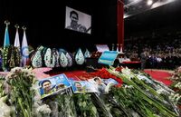 ソチ五輪銅のテンさん､市民葬に数千人参列 6月に25歳になったばかり