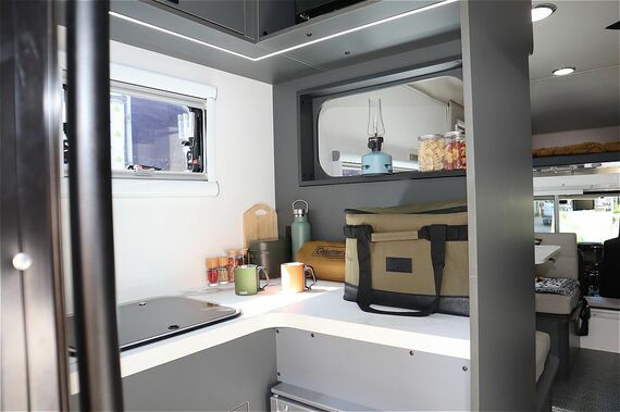 エクスペディション ストライカーのキッチン