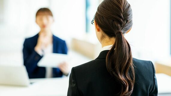 小さな会社の採用は「スキマ」を狙え ライバルより低条件でも人が集まる方法