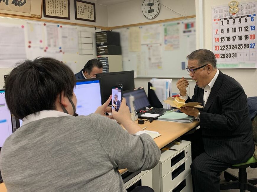 TikTok投稿動画の撮影風景（写真：筆者撮影）