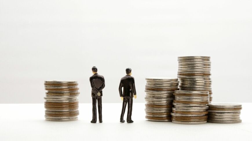 貨幣循環から「貨幣」とは何か、財源を確保するにはどうしたらいいのかを考える（写真：タカス／PIXTA）