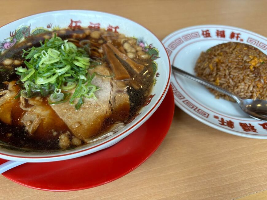 東京背脂黒醤油ラーメン 伍福軒 黒ヤキメシ定食