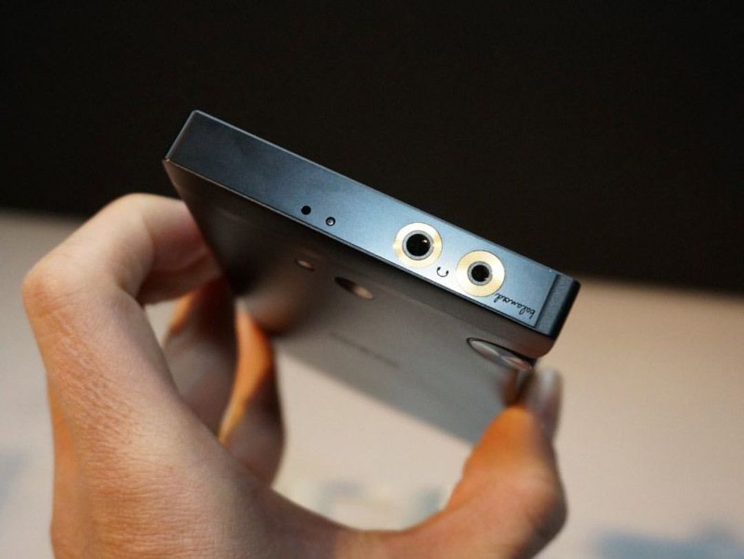 老舗 オンキヨー が初スマホ その真価とは Getnavi Web 東洋経済オンライン 経済ニュースの新基準