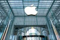 アップルの売上高見通し､市場予想を上回る－主軸のiPhoneとMacが部品不足という業界の逆風を乗り越えて力強い成長