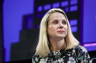 米ヤフーのメイヤーCEO､取締役を退任へ