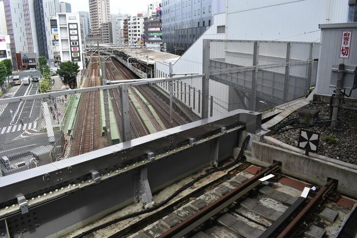 東急池上線五反田駅。ホームがかなり高い位置にあるのは