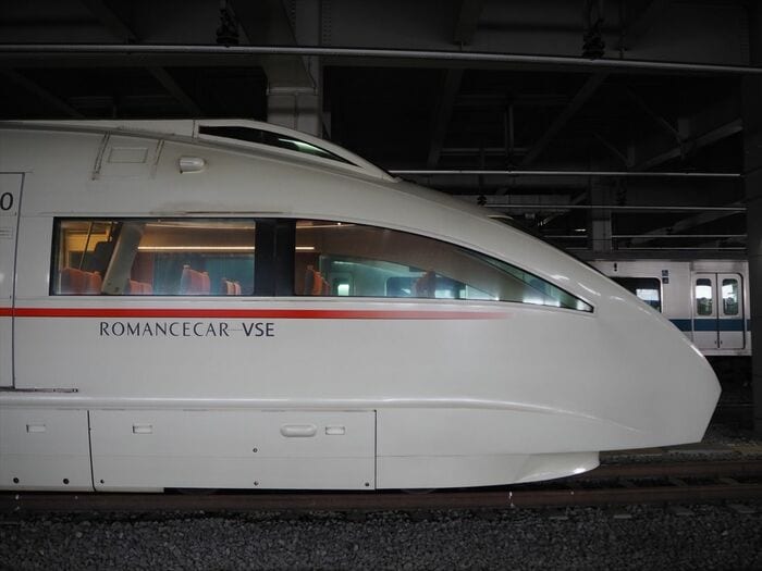 先頭部の台車は見えないが、車輪径をほかの台車より