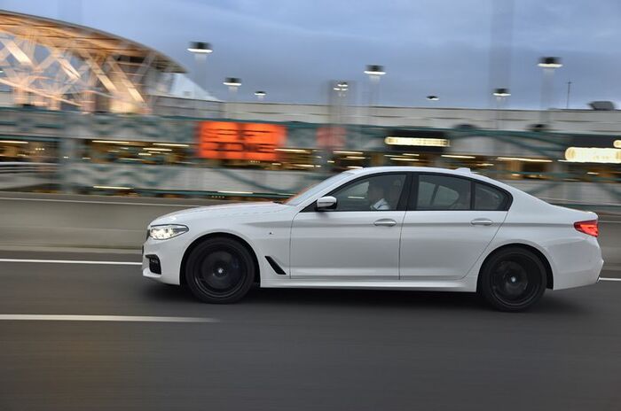 ビー・エム・ダブリュー 540i Mスポーツ｜BMW 540i M Sport
