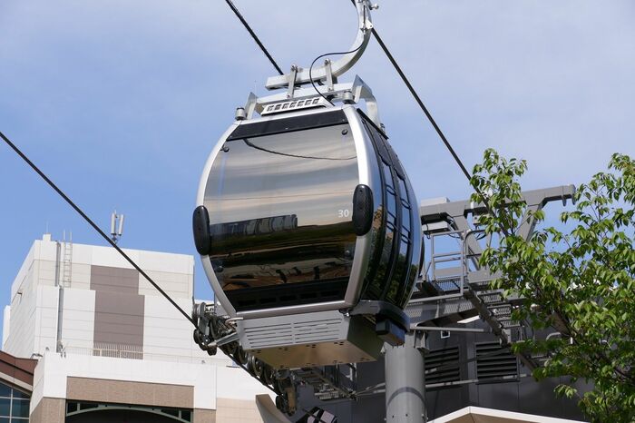 大きな窓が特長のゴンドラ