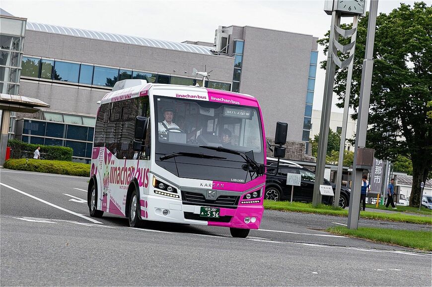 伊那市役所で行われたEV出発式の様子（筆者撮影）