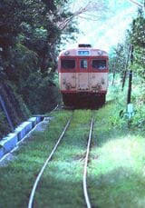 有田鉄道線は紀勢本線の藤波駅から金屋口駅まで5.6kmを結ぶ小さな鉄道だった（撮影：南正時）