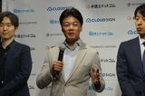 事業戦略について話す弁護士ドットコムの元榮太一郎社長（7月26日、写真：筆者撮影）