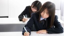 ｢共通テストがしんどい｣｢センター試験に戻せ｣という人ほど気づかない｟試験を難しくしている｠本当の犯人