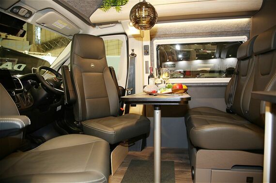 初代ダヴィンチ6.0の車内