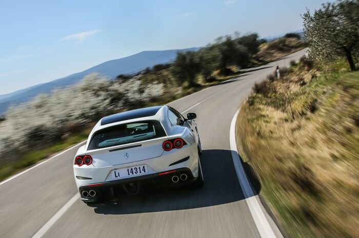 フェラーリ GTC4 ルッソT｜Ferrari GTC4Lusso T