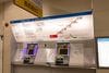 武蔵境駅の券売機。路線図は究極のシンプルさ